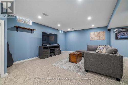 92 Garinger Crescent, Hamilton, ON 