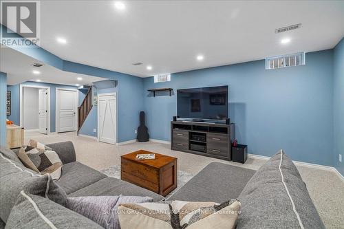 92 Garinger Crescent, Hamilton, ON 