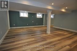 Giant Family room - 