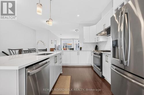Soft Closing Cabinets & Drawers - 224 Maygrass Way, Ottawa, ON - Indoor Photo Showing Kitchen With Upgraded Kitchen