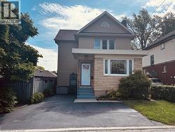 5056 FOURTH Avenue Niagara Falls, ON L2E 4P6