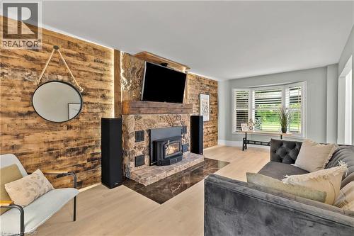 Living room - 44 Fireside Drive, Hamilton, ON 