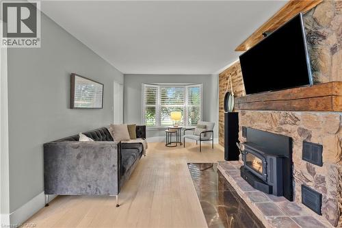 Living room - 44 Fireside Drive, Hamilton, ON 