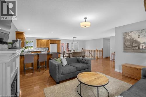 5 Walpole Drive, Haldimand, ON - Indoor Photo Showing Living Room