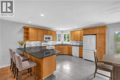 5 Walpole Drive, Haldimand, ON - Indoor Photo Showing Kitchen With Double Sink