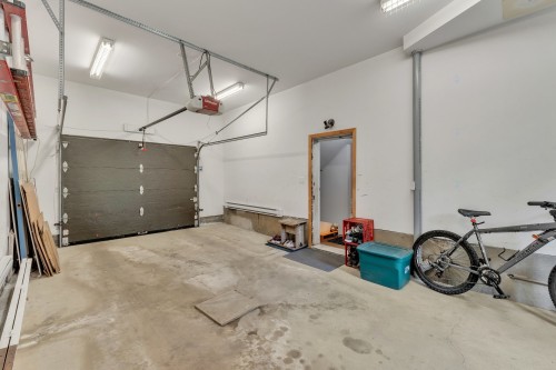 Garage - 159 Av. Hillcrest, Montréal (Lachine), QC - Indoor Photo Showing Garage