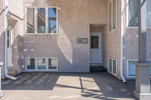 Entrée extérieure - 122 Av. Hochar, Saint-Sauveur, QC - Outdoor With Exterior