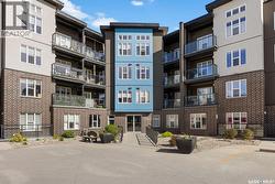 304 5303 Universal CRESCENT  Regina, SK S4W 0L1