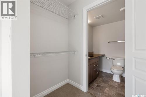 304 5303 Universal Crescent, Regina, SK 