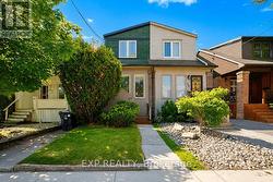 379 DAVISVILLE AVENUE Toronto, ON M4S 1H4