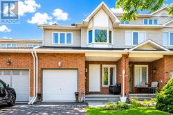 110 HUNTER'S GLEN CRESCENT  Ottawa, ON K1T 3R1