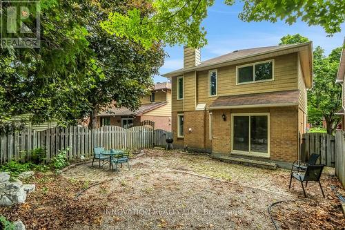111 Beechfern Drive, Ottawa, ON 