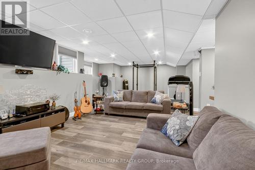 33 Summitview Drive, Ottawa, ON 
