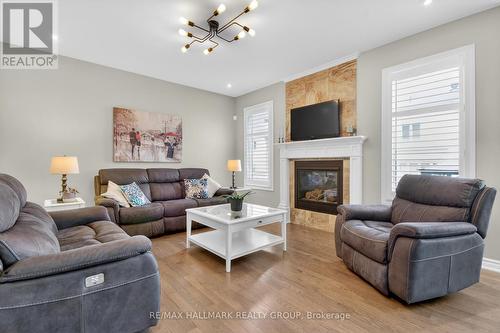33 Summitview Drive, Ottawa, ON 