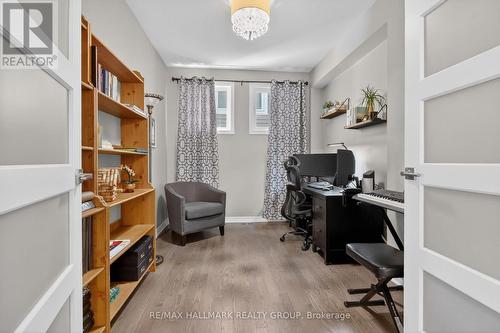 33 Summitview Drive, Ottawa, ON 