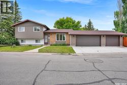 1244 Runciman CRESCENT N  Regina, SK S4X 3A8