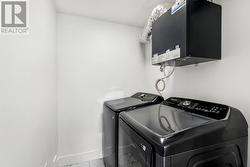 Main Apartment Laundry - 