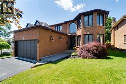 2560 RUGBY Road  Mississauga, ON L5B 1T2
