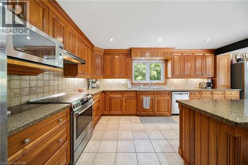 Kitchen - 39 Elodia Court, Hamilton, ON 