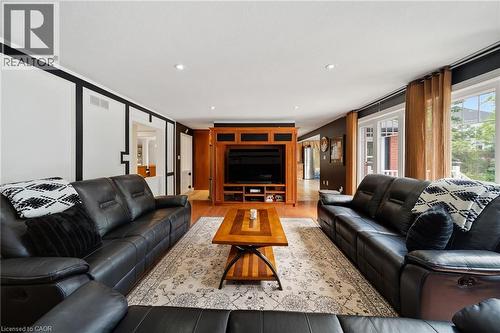 Living room - 39 Elodia Court, Hamilton, ON 
