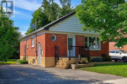 571 O'CONNELL ROAD  Peterborough (Otonabee Ward 1), ON K9J 4E2