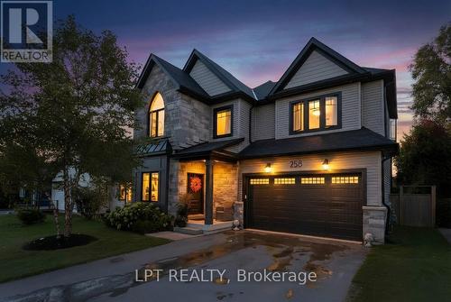 258 ANDREW STREET  Newmarket, ON L3Y 1H2