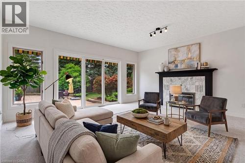 8 Charlton Place, Cambridge, ON 
