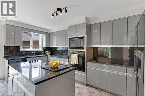 8 Charlton Place, Cambridge, ON 