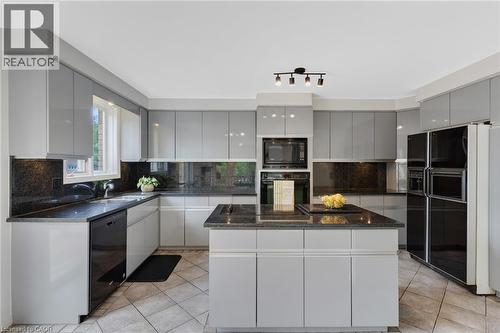 8 Charlton Place, Cambridge, ON 
