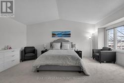 Primary bedroom 2 - 