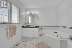 4 PC Ensuite 1 - 