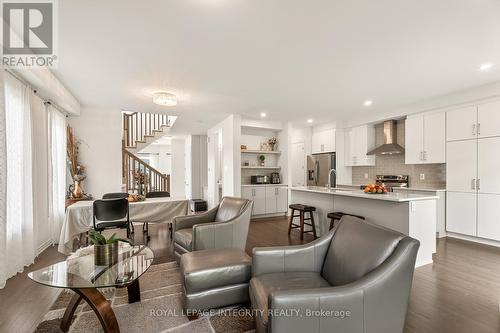 655 Persimmon Way, Ottawa, ON 