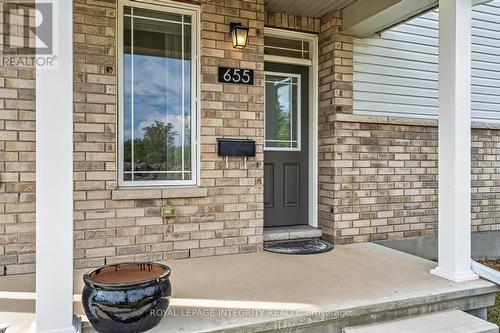 655 Persimmon Way, Ottawa, ON 