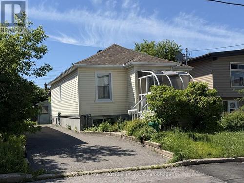 318 SHAKESPEARE STREET  Ottawa, ON K1L 5M2