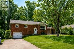 40 RUE VANIER Tiny, ON L9M 0J2