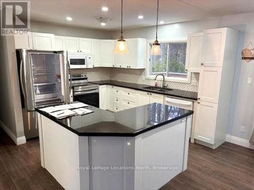 40 Rue Vanier, Tiny, ON 