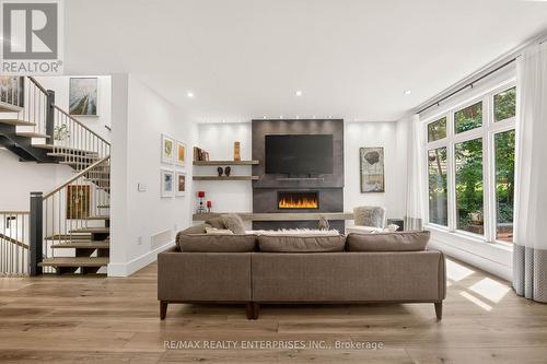 700 Hillcrest Road, Pickering, ON 