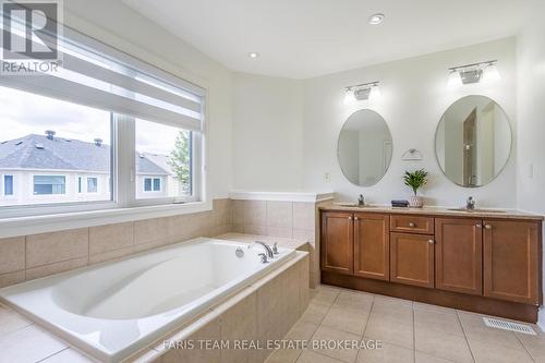 26 Kidd Crescent, New Tecumseth, ON 