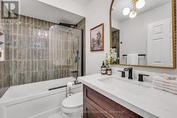 Main Bathroom - 
