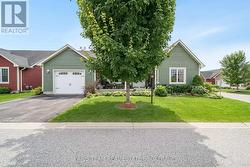 1 BAY MOORINGS BOULEVARD Penetanguishene, ON L9M 1E7