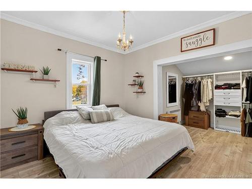16 Duke St, Campbellton, NB 
