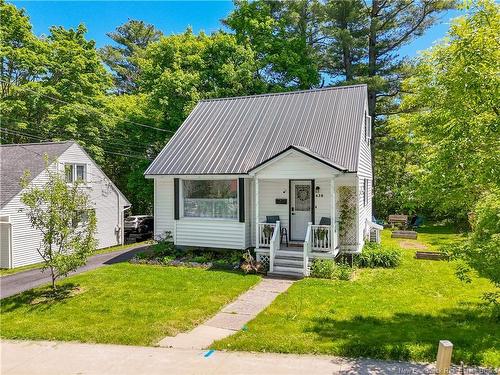 638 Hanson St, Fredericton, NB 