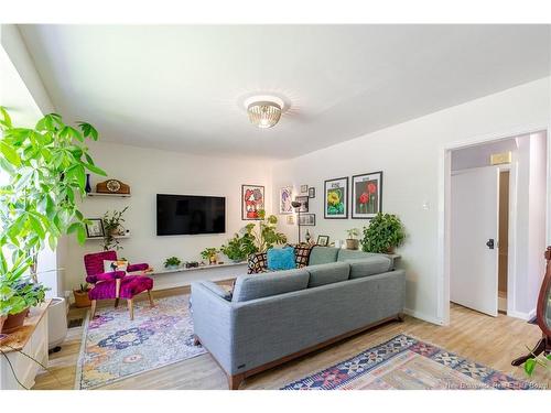 638 Hanson St, Fredericton, NB 