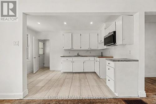 832 Rex Avenue, Ottawa, ON 