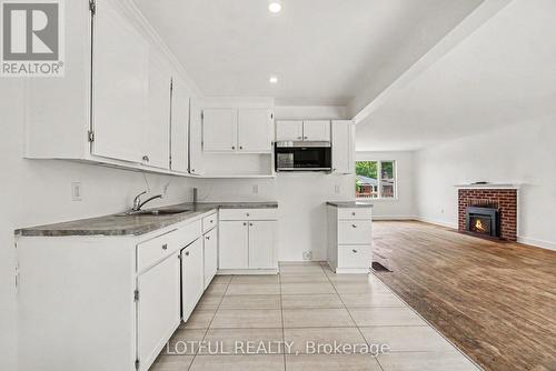 832 Rex Avenue, Ottawa, ON 