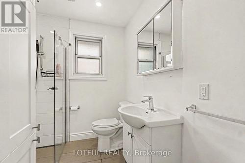 832 Rex Avenue, Ottawa, ON 
