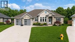7133 MUSKOKA TRAIL Plympton-Wyoming, ON N0N 1E0