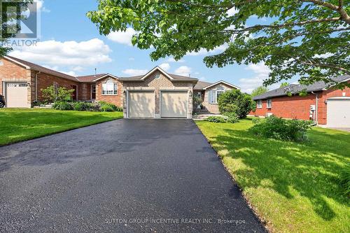 101 LION'S GATE BOULEVARD  Barrie, ON L4M 7E5