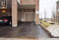 599 GOLDENROD Lane Kitchener, ON N2R 0L7