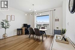 Spacious dining room - 